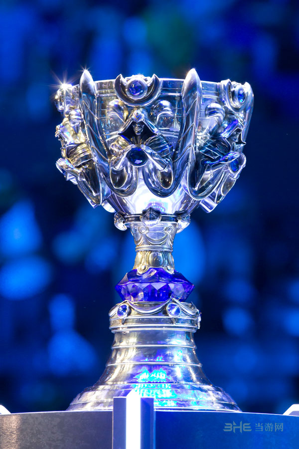 Kanavi皇子节奏制胜，Canyon对抗中落败助力团队胜利